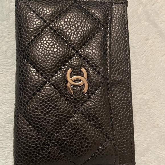 CHANEL Matelasse Caviar Skin Card Case - Picture 16 of 16